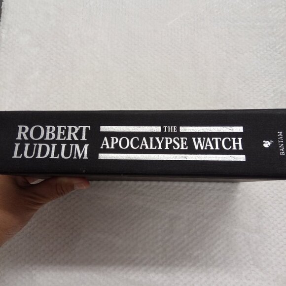The Apocalypse watch by Robert Ludlum Book Sku B - Picture 1 of 6